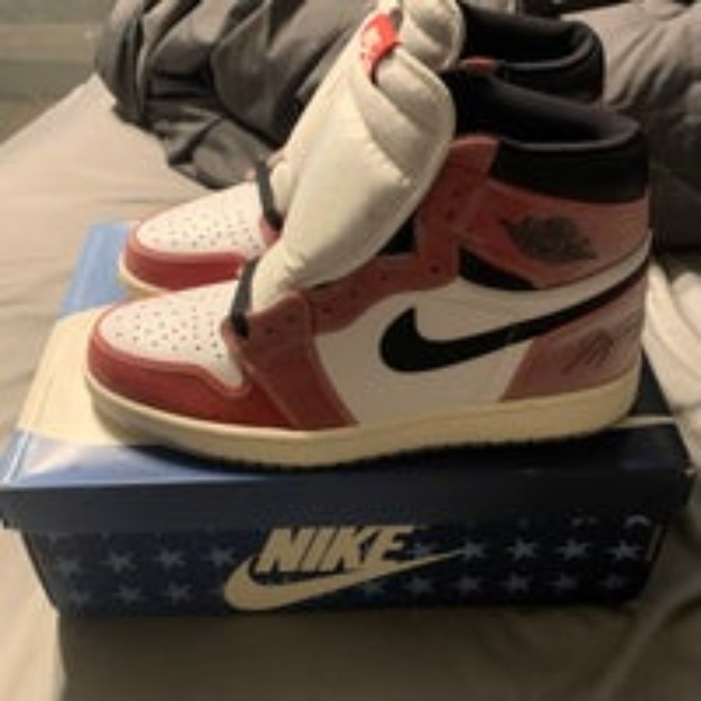 aj1 high trophy room